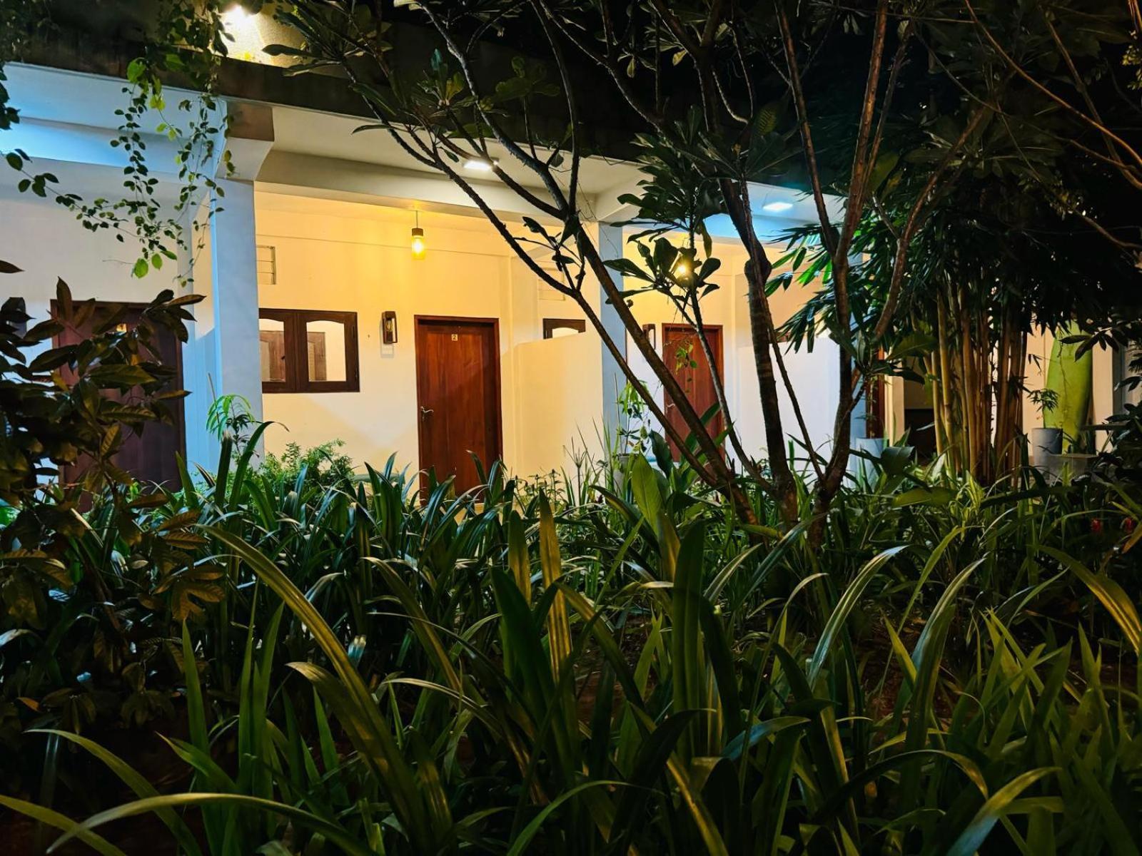 Double Mango Villa Katunayaka Екстериор снимка